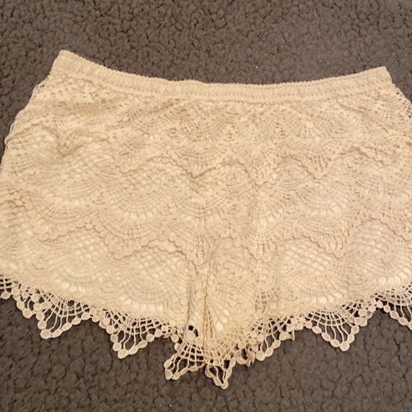 Jolt Lace Off White Shorts Size XL - Picture 10 of 10